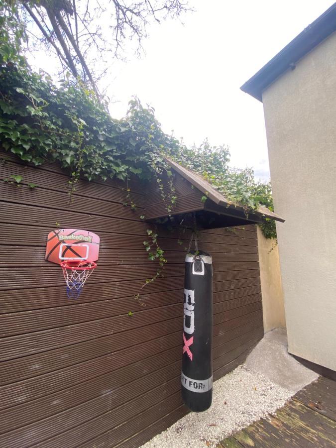 Town Villa With Charming Garden, Bbq Area & Sleeps 6 Cashel  Luaran gambar