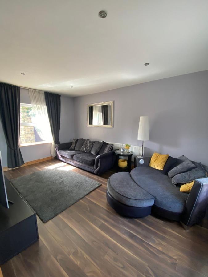 Town Villa With Charming Garden, Bbq Area & Sleeps 6 Cashel  Luaran gambar