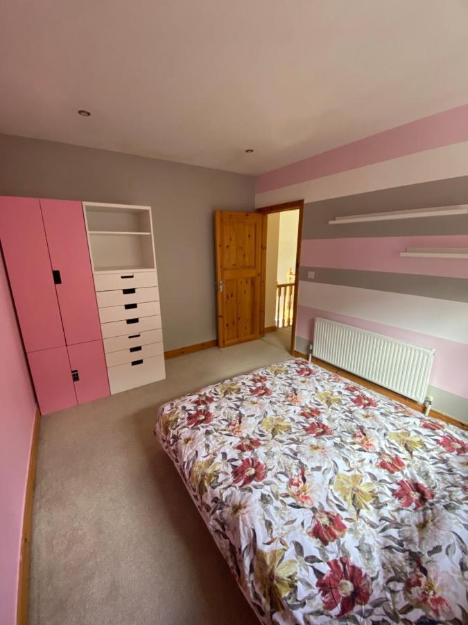 Town Villa With Charming Garden, Bbq Area & Sleeps 6 Cashel  Luaran gambar